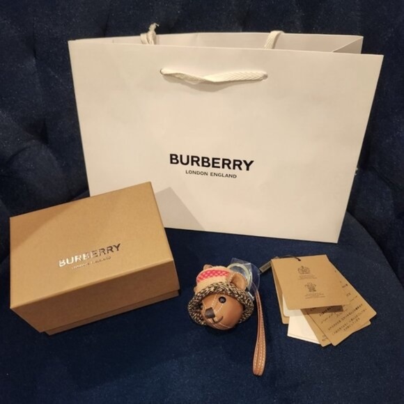 New Burberry Thomas bear head keychain - Picture 1 of 1